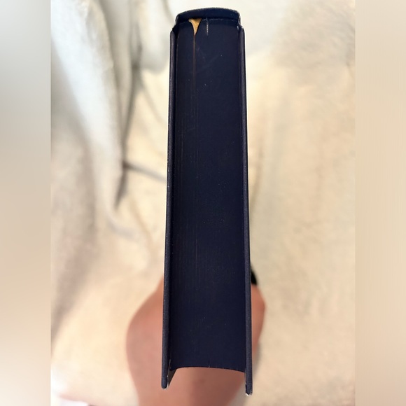 Shatter Me - UK Collector's Edition - Picture 5 of 7